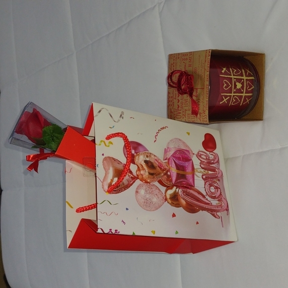 Chesapeake Bay Accents Scented Xo Candle Poshmark